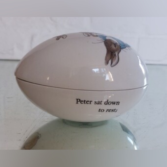 Wedgwood Beatrix Potter Peter Rabbit collectible Trinket Box - Picture 2 of 4